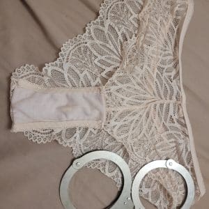 Culotte sale et dominatrice !