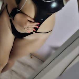 Ensemble cuir soumise avec vidéo 🌡😈🎁