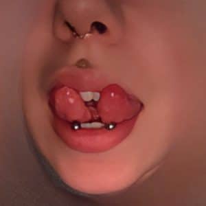Je joue avec mes langues 🔥