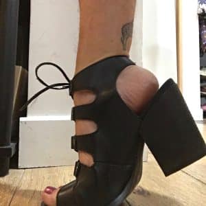 Jolis pieds délicats