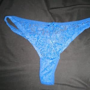 g-string bleu ;)
