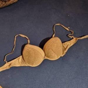 Mes culottes, chaussettes ou soutiens-gorge portés.