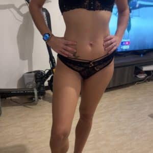 Petite lingerie portée