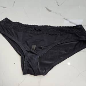 Culotte noire portee 3 jours et souillée