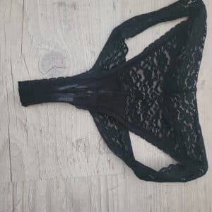 Culotte tanga sale et sexuelle du 7 mars