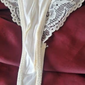 Culotte string en soirée étudiante !