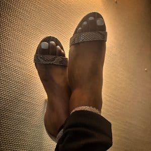 Lèche moi les pieds