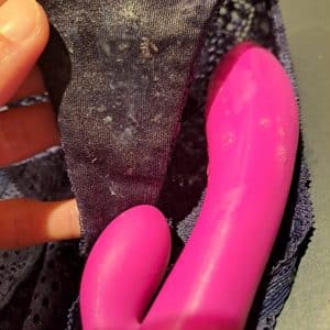 Lèche ma jouissance dans ma culotte💦💦💦👅 (vendue)