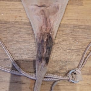 Culotte string sale et tâché de s@ng !