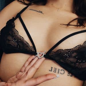 Soutien gorge + vidéo strip 🎥