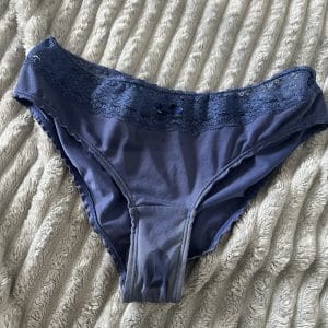 Ma culotte bleue après une journée bien chaude