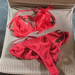❤️🔥 DESTOCKAGE TRÈS CHAUD – ENSEMBLE LINGERIE ROUGE M/L ❤️🔥