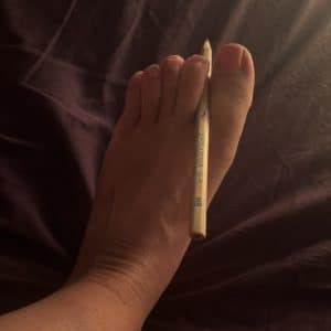 Pieds écrivaine