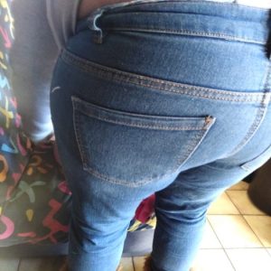 Je vous présente mes grosses fesses