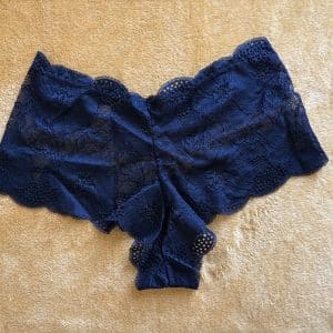 Shorty en dentelle noir neuf