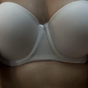 Pour P. Soutien gorge blanc + dessous 💦