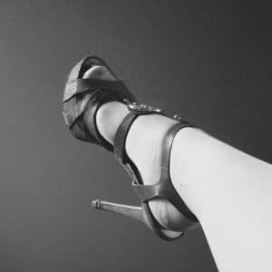 chaussures d'été portées talon aiguille ultra féminines