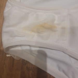 Culotte sale jaunie !