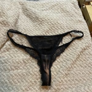 String dentelle avec pertes blanche