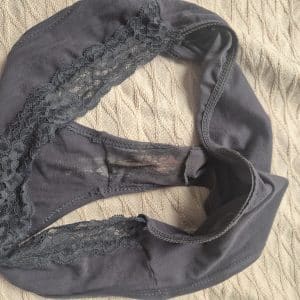 Je vends ma Culotte portée 2 jours 1 nuit envoyée bien emballé afin de conserver toutes ses bonnes odeurs