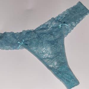 String couleur bleu intense 🤭🔥