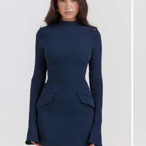 Offres moi cette robe et je t'envoies des photos sexy avec