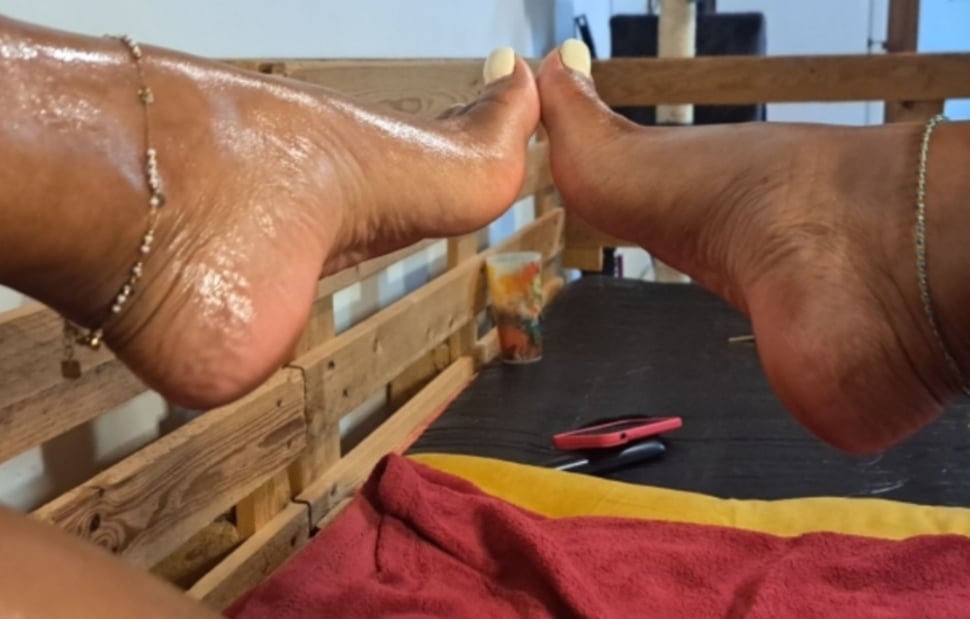 FeetLoverGirl FeetLoverGirl