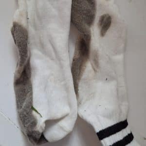 Mes chaussettes sales à nettoyer