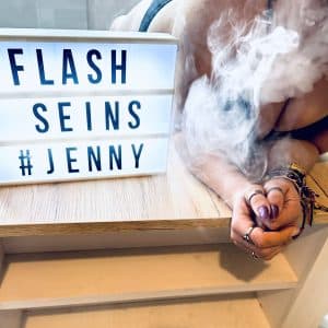 Flash boobs