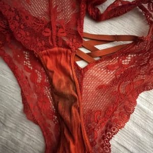 Souillée par mes caresses de la nuit