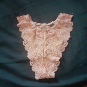 Jolie dentelle d'étudiante