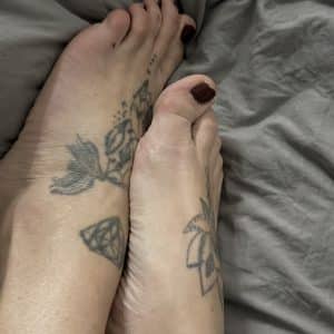 Petits pieds tatoués