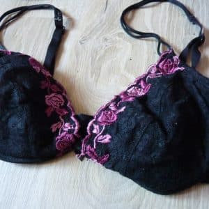 ✋🛑↘️ Viens voir mon soutien gorge ! + photo 📷