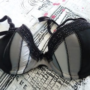 ⛔⛔⛔ collection privée - mon soutif porté + photo 📷