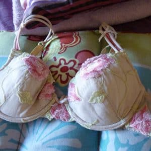 〰️〰️ Viens voir ma lingerie .... Soutien gorge porté 🪻🪻🪻 + photo 📷