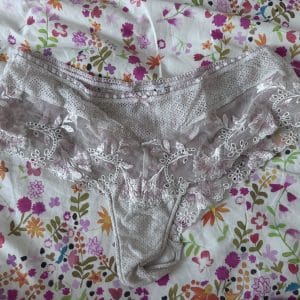 Culotte transparente rose en blanche en dentelle