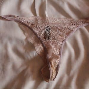 String en dentelle sale T.36