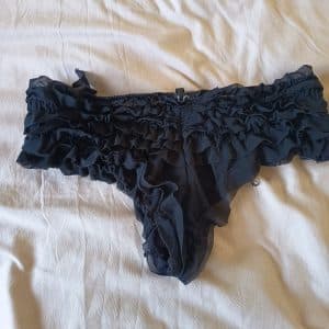 Culotte a froufrous :p porter pendant lacte ;p