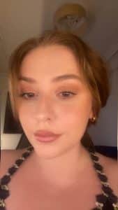 Hello 💋 c’est l’ennui ici! Pour une video personnalisé acheté sue mon profil, une video surprise offerte. Laissez vous tentez (chauffez) 💋