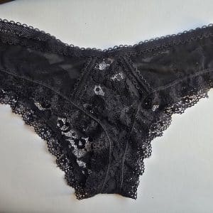 Culotte noire odorante rien que pour toi 😈