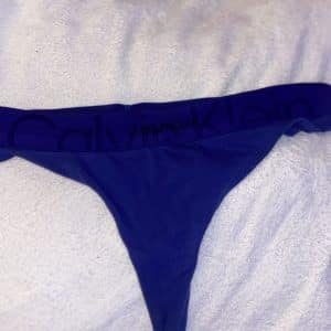 String Calvin Klein bleue