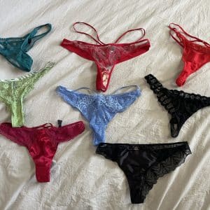 Choisis quel string je porte 👙