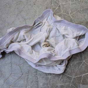 Culotte trouvée par terre