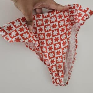 Tanga taille haute à fleurs