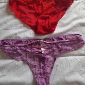 String mauve soutien gorge disponible avec