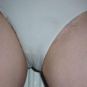 Tanga blanc porté