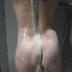 Moi sous la douche