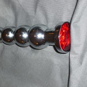 Plug anal avec perles issu de mon joli anus + vidéo offerte