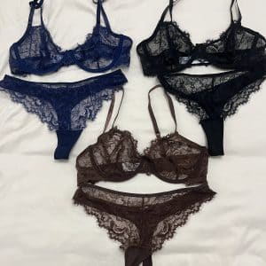 💕 À toi de choisir ma nouvelle lingerie… 😏